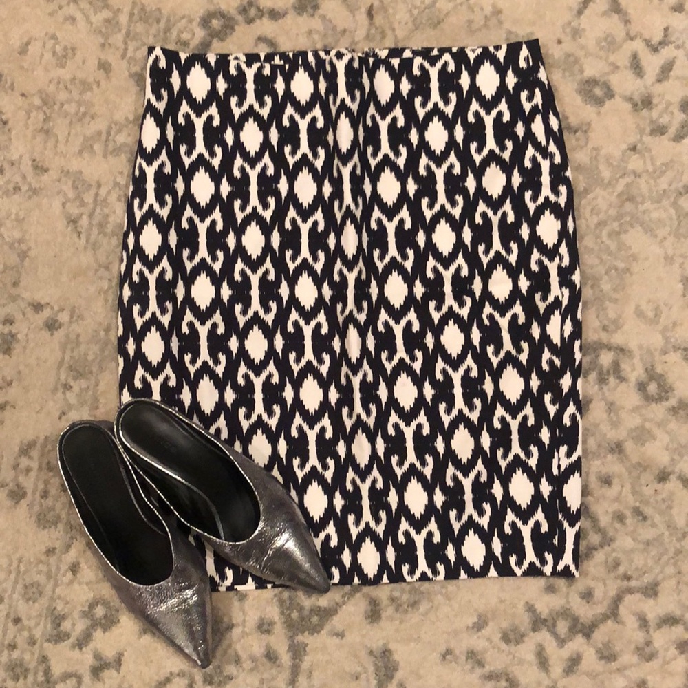 Ann Taylor sz 12 skirt